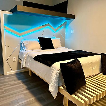 Eagle Stay Dainty Studio Eagle Pass Zewnętrze zdjęcie